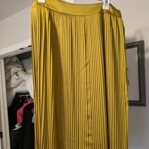Banana Republic pleated tea length skirt